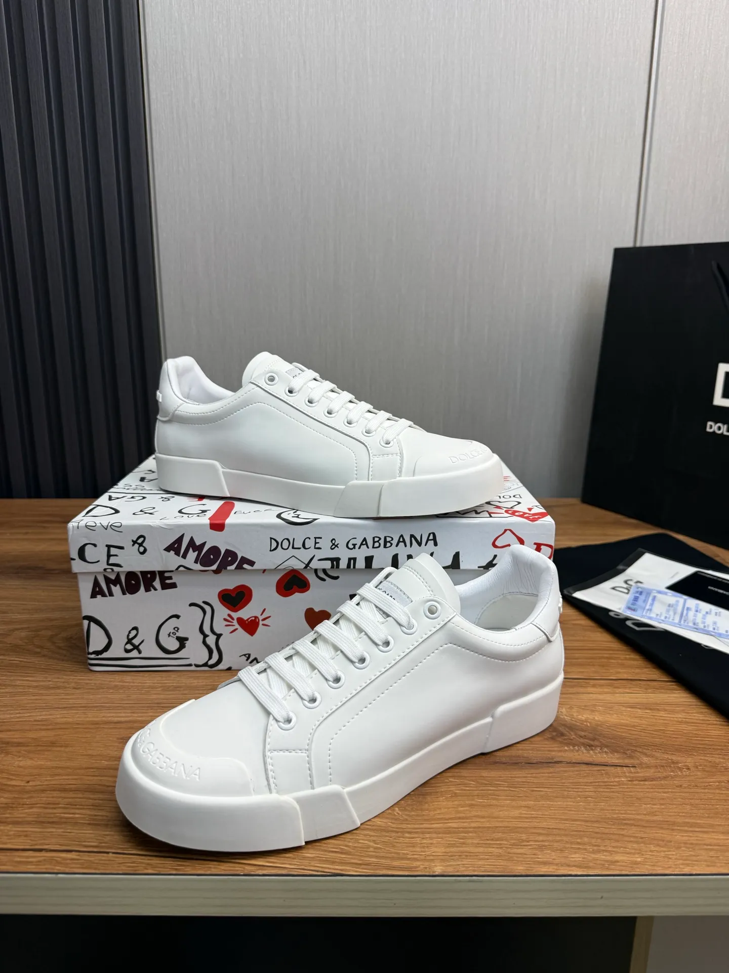 Men's men's shoes 💰480💰 Dolce & gabbana (DG) official website synchronized new models 💥1 fashion hot models: 1 Exclusive mold opening ✅Imported cowhide for the upper, unique brand style logo upper 💥Sheepskin feet 🐑Original private mold outsole ✔️36-44 (38.45 custom-made, non-refundable)
